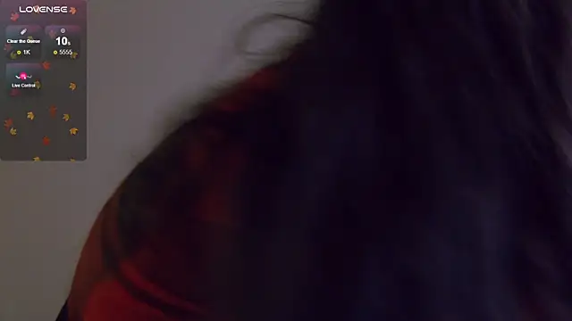 Snapshot of LilyRoselyn chatting on 10-25-25, 04:46 LilyRoselyn online show from 10-25-25, 04:46