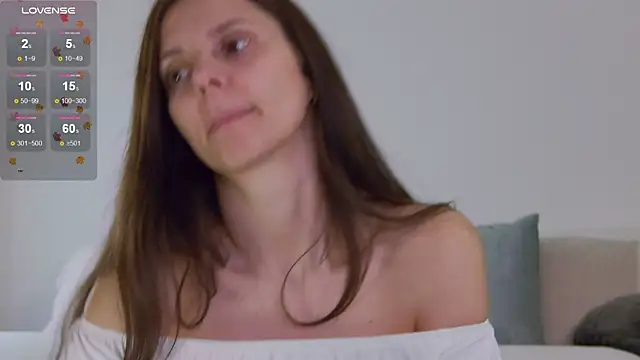 Snapshot of LilyRoselyn chatting on 11-08-25, 01:17 LilyRoselyn online show from 11-08-25, 01:17