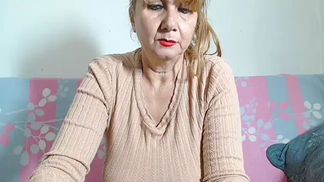 Andra Love online show from 12-16-25, 07:19