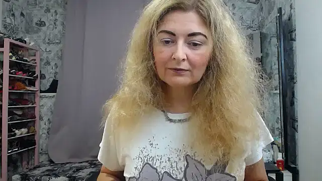 Helen1974 online show from 10-14-25, 01:28