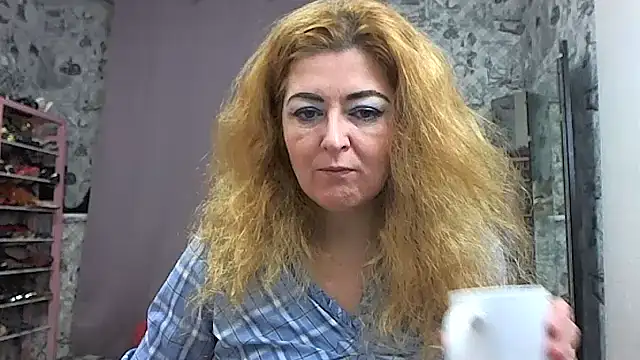 Helen1974 online show from 12-19-25, 01:01