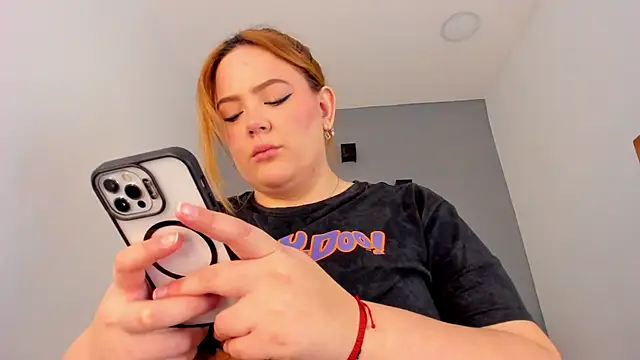 sophiarossee  online show from 02-15-25, 01:27