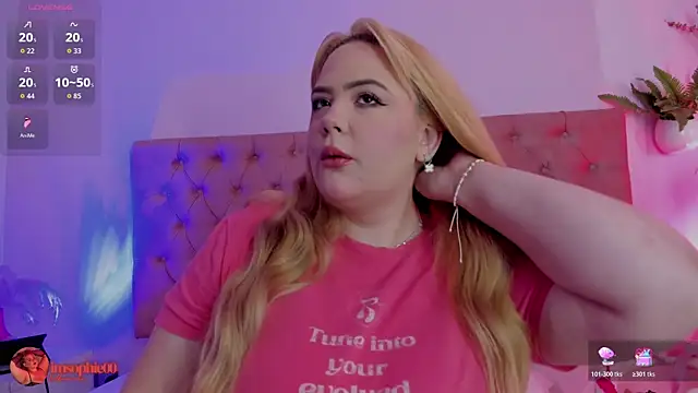 Snapshot of sophiarossee_ chatting on 02-28-26, 12:06 sophiarossee online show from 02-28-26, 12:06