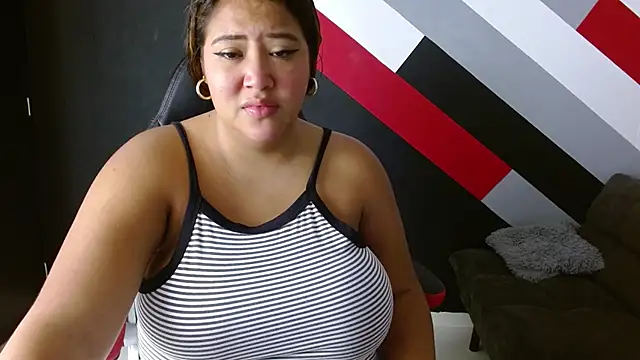 I am yours- online show from 10-20-25, 11:43