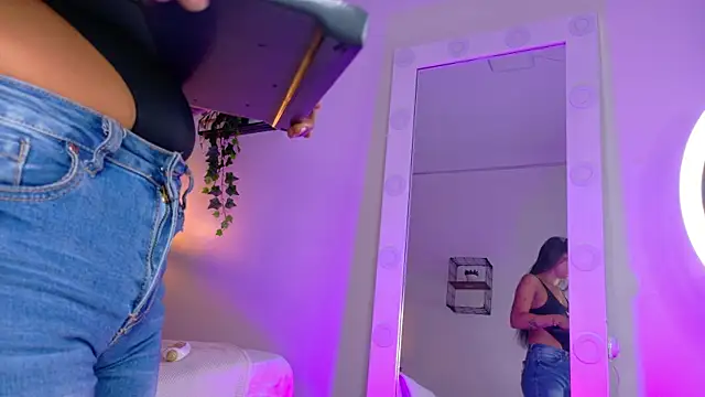 rachellmartinez online show from 11-18-25, 11:36