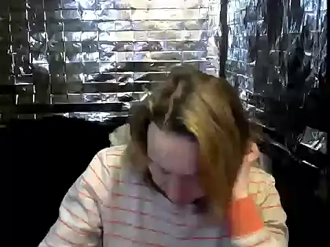 wLESLYMOSw online show from 02-23-26, 12:57