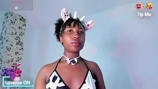 EmmaSanzz  online show from 01-19-25, 05:39