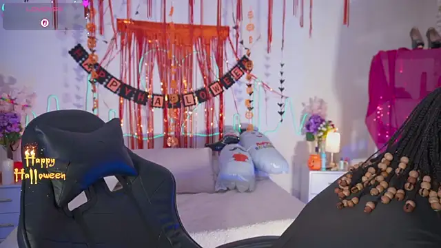 EmmaSanzz  online show from 11-01-25, 03:08