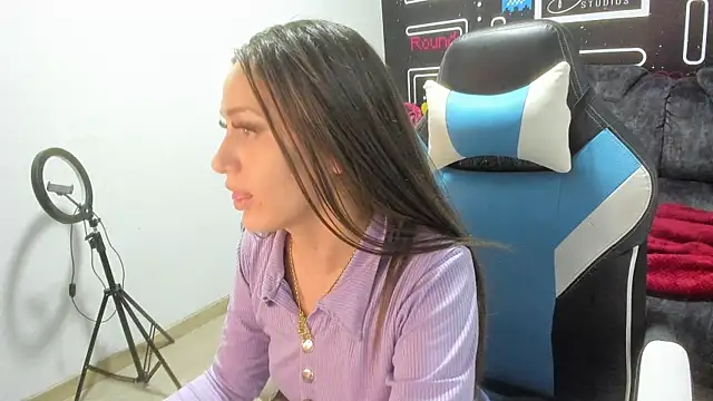 Carolina hernandez22 online show from 01-11-25, 02:20