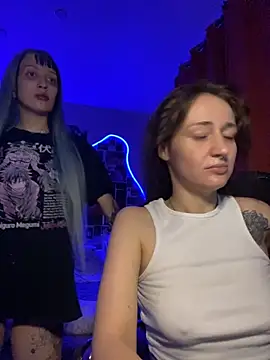 Snapshot of Dooubletroublee chatting on 11-06-25, 12:33 Dooubletroublee online show from 11-06-25, 12:33