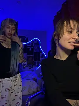 Snapshot of Dooubletroublee chatting on 11-08-25, 10:30 Dooubletroublee online show from 11-08-25, 10:30