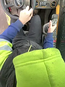 Snapshot of cussy007 chatting on 02-13-26, 12:34 cussy007 online show from 02-13-26, 12:34