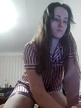 Snapshot of emeli_moon chatting on 01-01-25, 06:06 emeli moon online show from 01-01-25, 06:06