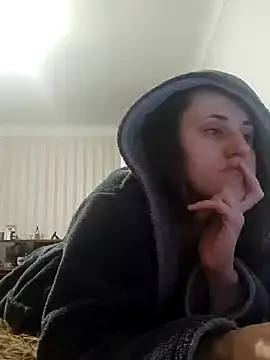 Snapshot of emeli_moon chatting on 01-09-25, 11:13 emeli moon online show from 01-09-25, 11:13