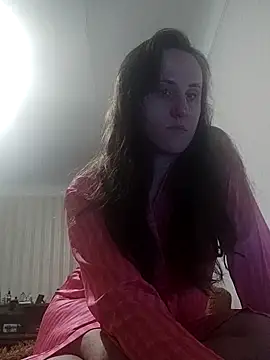 Snapshot of emeli_moon chatting on 02-16-25, 10:32 emeli moon online show from 02-16-25, 10:32