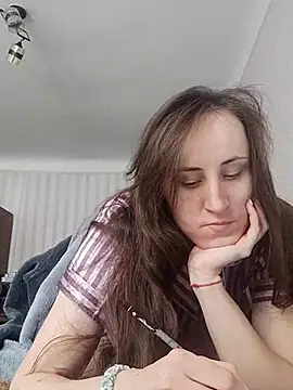 Snapshot of emeli_moon chatting on 02-28-25, 07:48 emeli moon online show from 02-28-25, 07:48