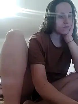 Snapshot of emeli_moon chatting on 09-15-25, 11:16 emeli moon online show from 09-15-25, 11:16