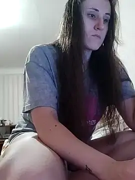 Snapshot of emeli_moon chatting on 10-19-25, 09:26 emeli moon online show from 10-19-25, 09:26