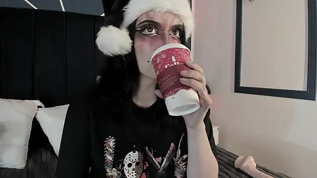 Snapshot of Adeelinee chatting on 12-24-24, 09:33 Adeelinee online show from 12-24-24, 09:33