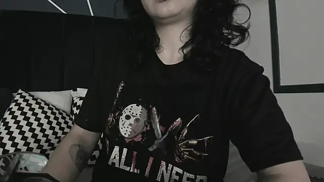 Snapshot of Adeelinee chatting on 01-10-25, 09:31 Adeelinee online show from 01-10-25, 09:31