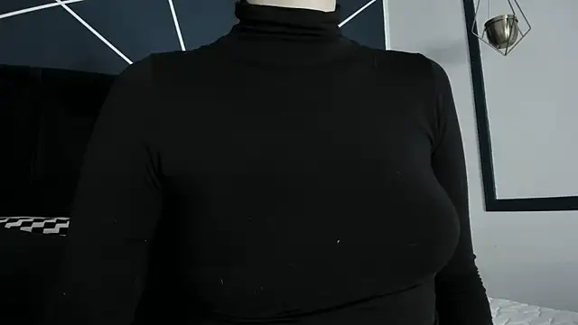 Snapshot of Adeelinee chatting on 02-17-25, 07:31 Adeelinee online show from 02-17-25, 07:31