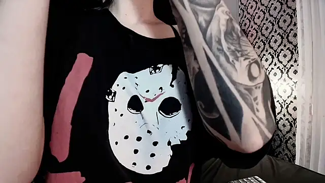 Snapshot of Adeelinee chatting on 10-24-25, 08:05 Adeelinee online show from 10-24-25, 08:05