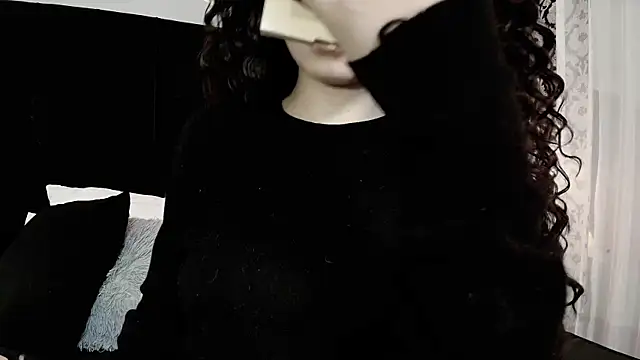 Snapshot of Adeelinee chatting on 10-27-25, 07:51 Adeelinee online show from 10-27-25, 07:51