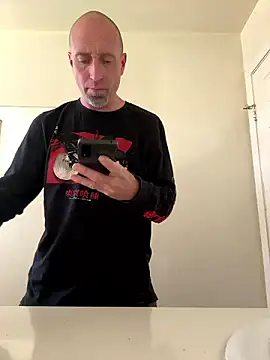 Snapshot of El_Gizmo chatting on 12-01-24, 10:10 El Gizmo online show from 12-01-24, 10:10