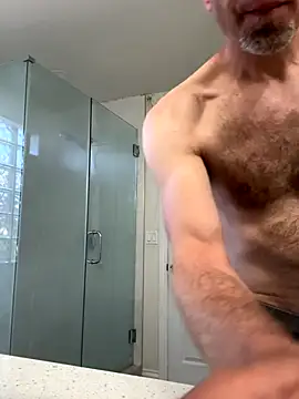 Snapshot of El_Gizmo chatting on 10-22-25, 05:34 El Gizmo online show from 10-22-25, 05:34