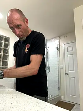 Snapshot of El_Gizmo chatting on 11-03-25, 01:19 El Gizmo online show from 11-03-25, 01:19