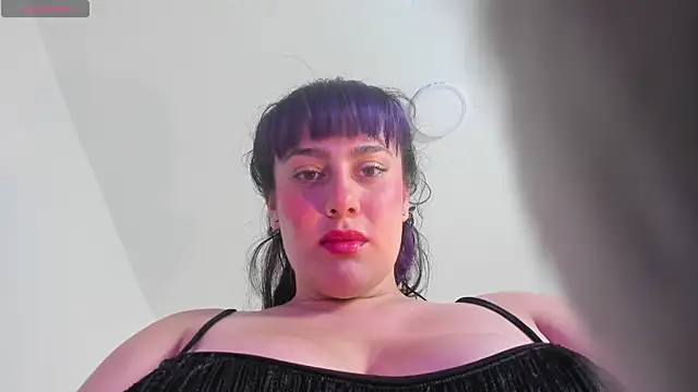 Snapshot of Missmonserrat chatting on 12-15-24, 11:55 Missmonserrat online show from 12-15-24, 11:55