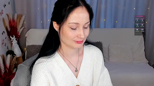LisaMooore online show from 01-11-25, 10:19