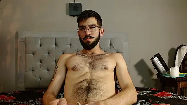 Snapshot of Mr_WhiteCock chatting on 12-10-24, 09:33 Mr WhiteCock online show from 12-10-24, 09:33