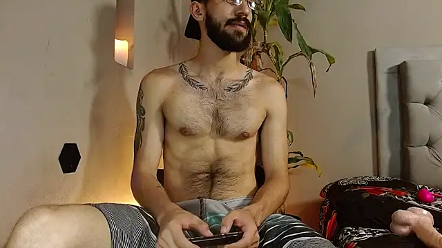 Snapshot of Mr_WhiteCock chatting on 12-17-24, 02:44 Mr WhiteCock online show from 12-17-24, 02:44