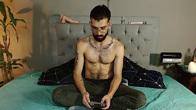 Snapshot of Mr_WhiteCock chatting on 12-24-24, 12:22 Mr WhiteCock online show from 12-24-24, 12:22