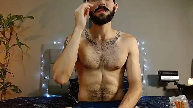 Snapshot of Mr_WhiteCock chatting on 01-12-25, 09:08 Mr WhiteCock online show from 01-12-25, 09:08