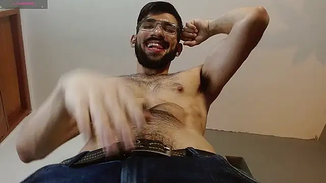 Snapshot of Mr_WhiteCock chatting on 01-30-25, 09:25 Mr WhiteCock online show from 01-30-25, 09:25