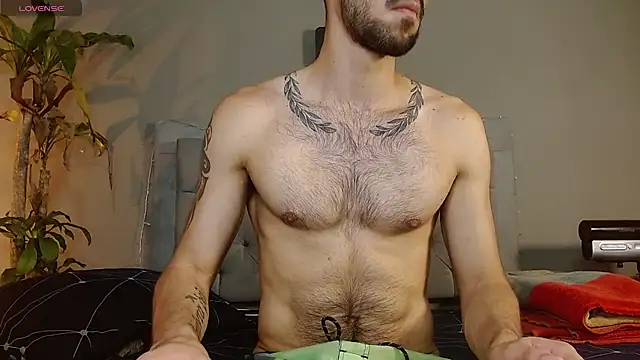 Snapshot of Mr_WhiteCock chatting on 02-04-25, 09:31 Mr WhiteCock online show from 02-04-25, 09:31