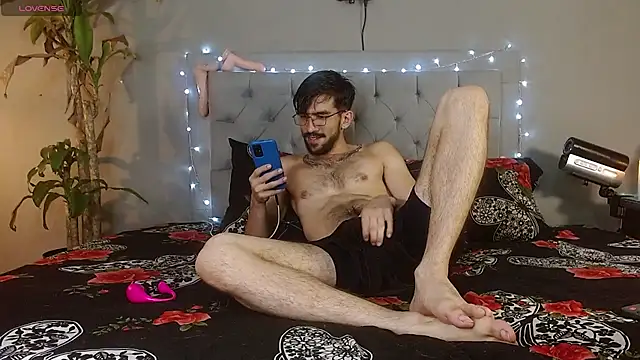 Snapshot of Mr_WhiteCock chatting on 02-24-25, 10:03 Mr WhiteCock online show from 02-24-25, 10:03