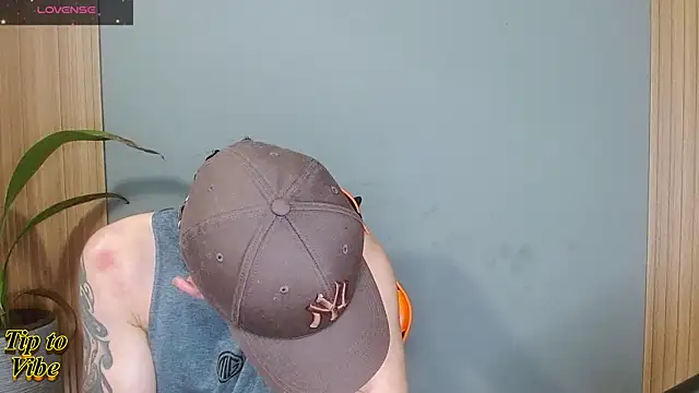 Snapshot of Mr_WhiteCock chatting on 11-23-25, 07:35 Mr WhiteCock online show from 11-23-25, 07:35