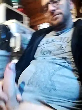 tomee83 online show from 10-19-25, 05:41