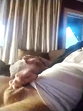 tomee83 online show from 11-30-25, 06:17