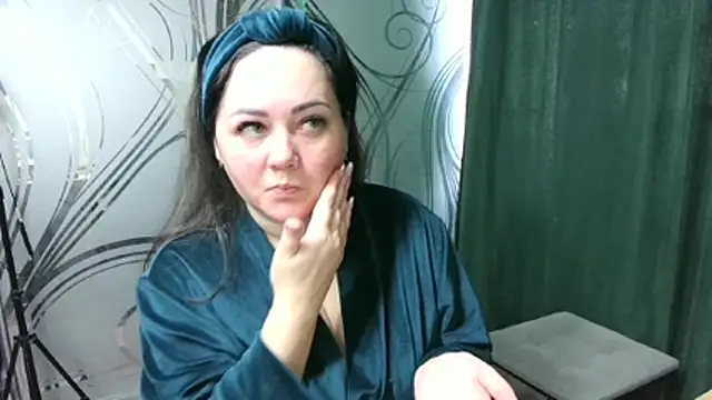 JuliaMorganss online show from 02-11-26, 07:35