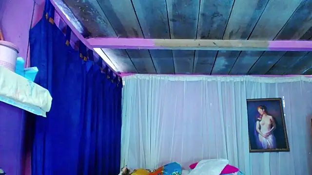 Snapshot of ZoeKuipers13 chatting on 01-03-25, 07:50 ZoeKuipers13 online show from 01-03-25, 07:50