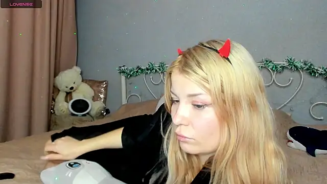 Leila purr18 online show from 12-14-24, 03:18