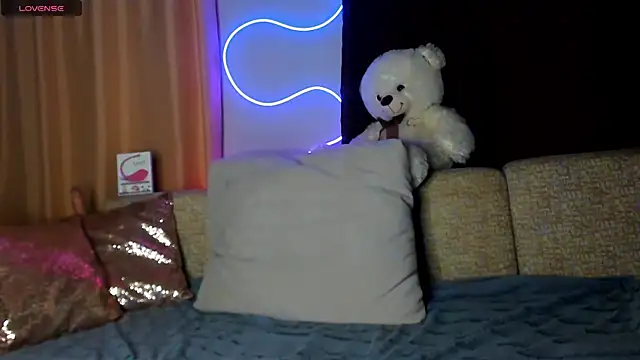Leila purr18 online show from 01-26-25, 01:20
