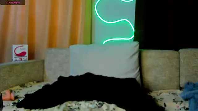 Leila purr18 online show from 02-25-25, 08:25