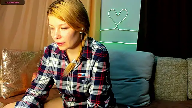 Leila purr18 online show from 03-15-25, 02:56