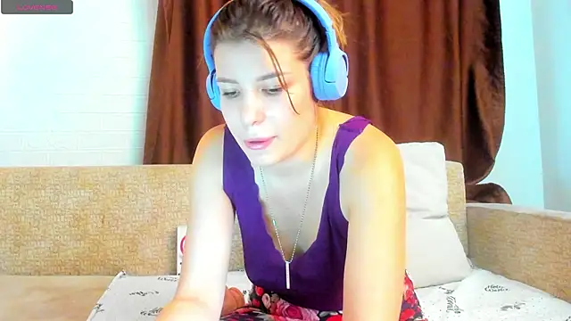 Leila purr18 online show from 09-15-25, 08:25