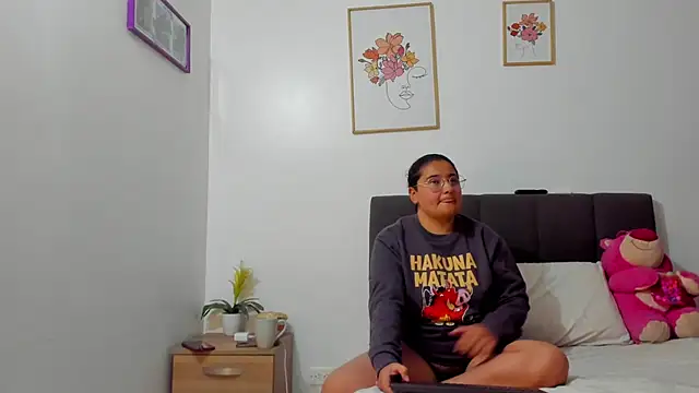 Snapshot of evaa_miaa chatting on 02-15-26, 11:08 evaa miaa online show from 02-15-26, 11:08